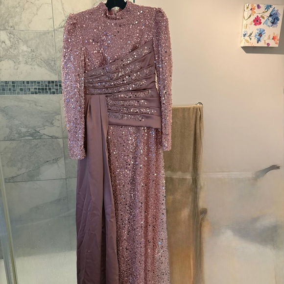 Gamze Özkul Pink Evening Dress - Picture 2 of 4